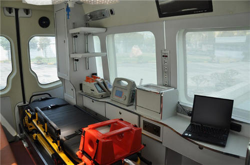 潮州救护车内部